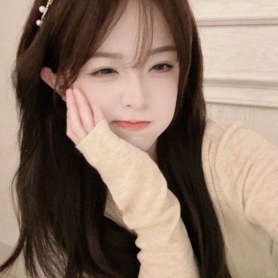 手比眼睛更粉